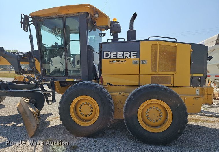 image for item DN8719 2010 John Deere 670G  motor grader