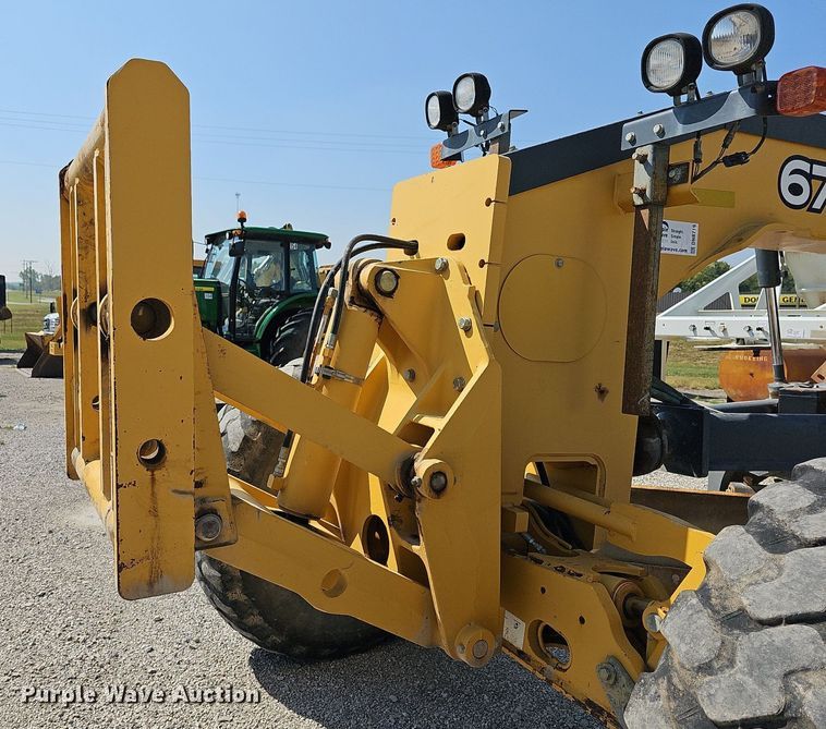 image for item DN8719 2010 John Deere 670G  motor grader