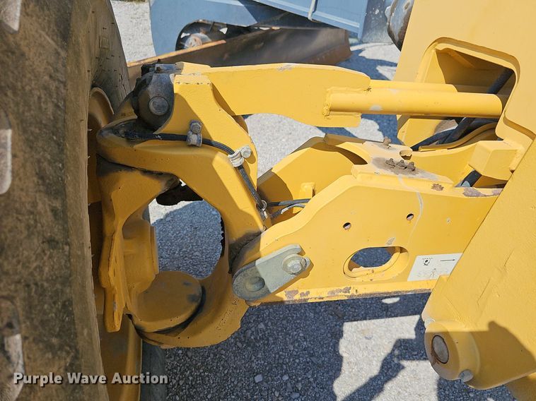 image for item DN8719 2010 John Deere 670G  motor grader