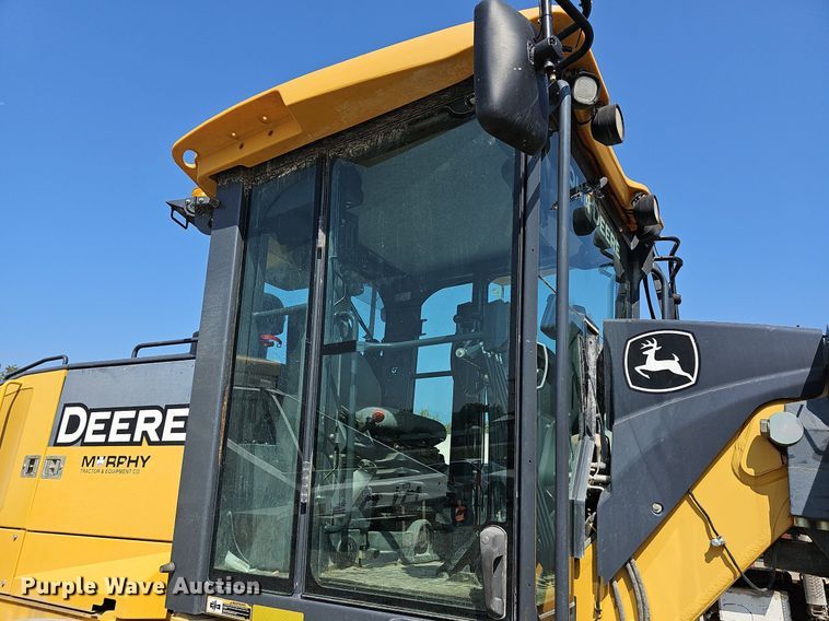 image for item DN8719 2010 John Deere 670G  motor grader