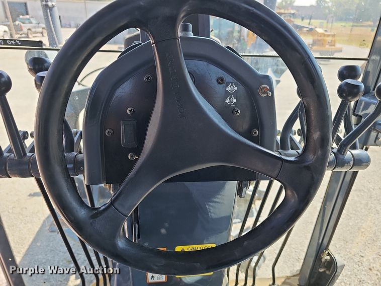 image for item DN8719 2010 John Deere 670G  motor grader