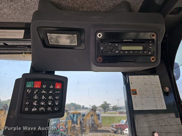 image for item DN8719 2010 John Deere 670G  motor grader