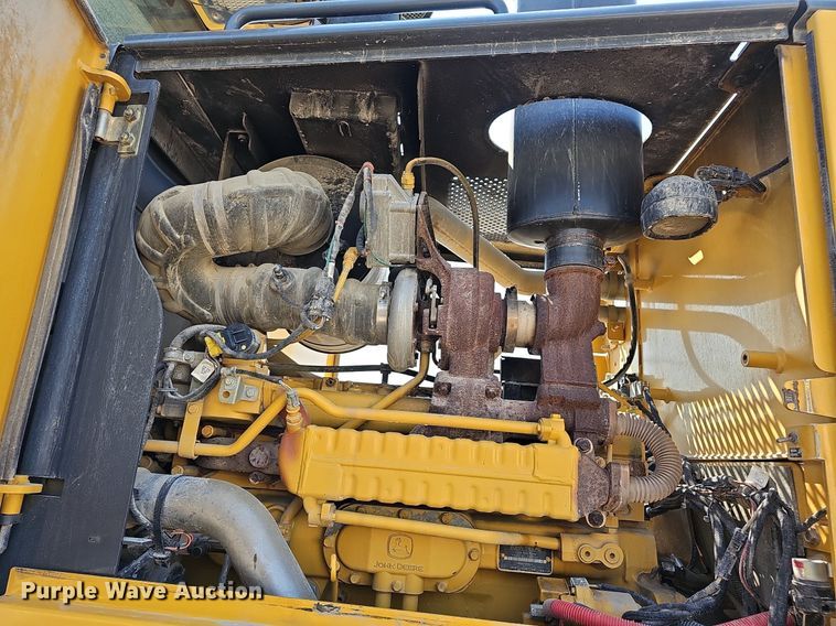 image for item DN8719 2010 John Deere 670G  motor grader