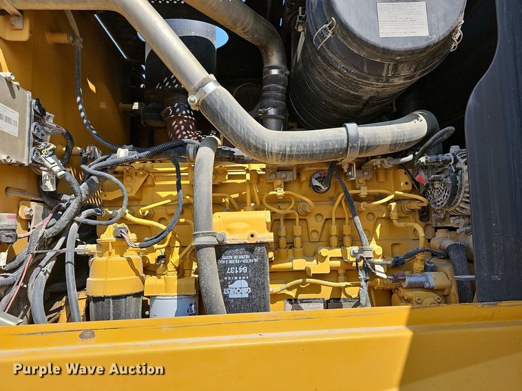 image for item DN8719 2010 John Deere 670G  motor grader