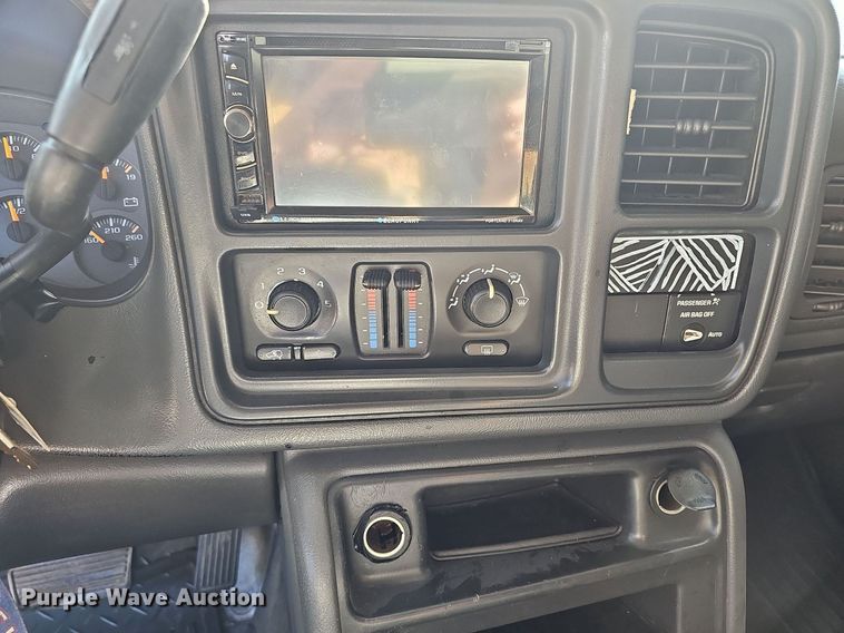 image for item DN8728 2003 Chevrolet Silverado 1500  Ext. Cab pickup truck