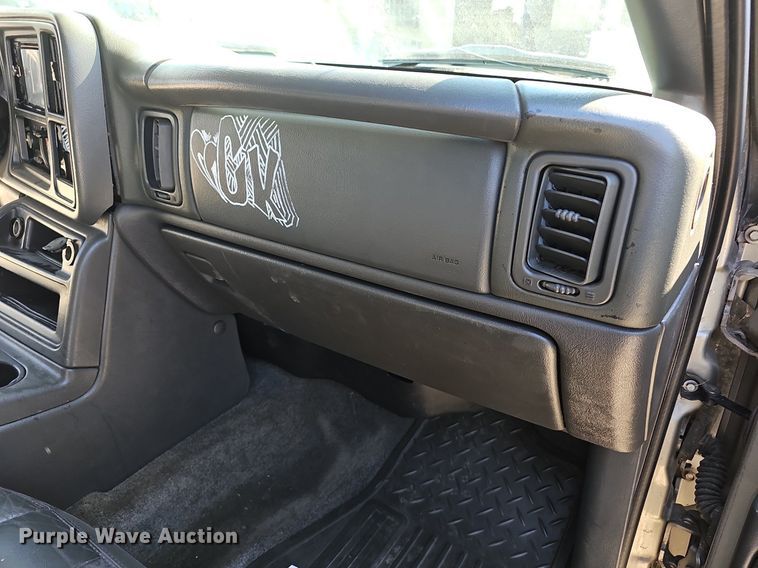 image for item DN8728 2003 Chevrolet Silverado 1500  Ext. Cab pickup truck