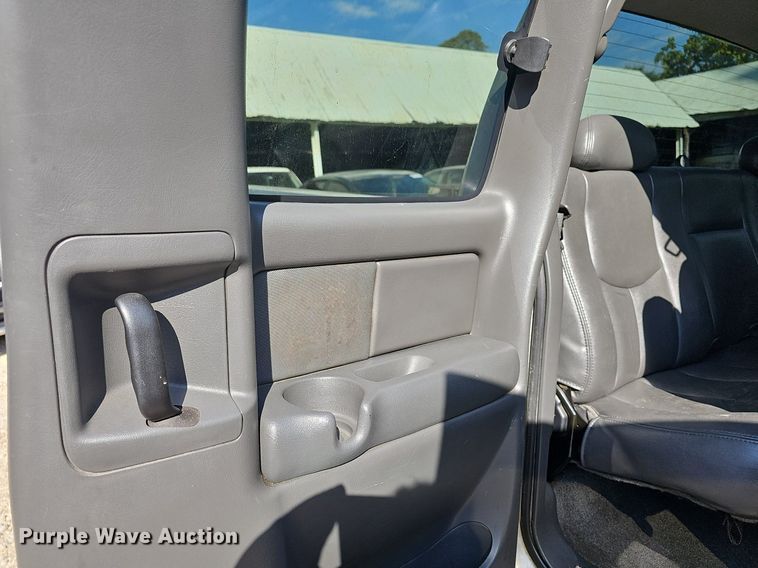 image for item DN8728 2003 Chevrolet Silverado 1500  Ext. Cab pickup truck