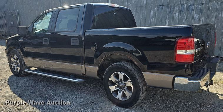 image for item DN8730 2005 Ford F150  SuperCrew pickup truck