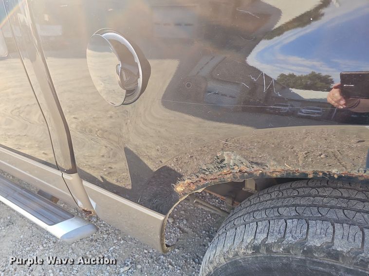 image for item DN8730 2005 Ford F150  SuperCrew pickup truck