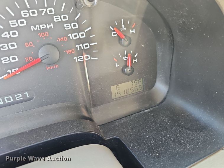 image for item DN8730 2005 Ford F150  SuperCrew pickup truck