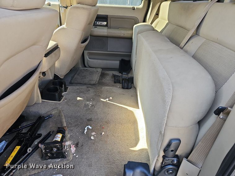 image for item DN8730 2005 Ford F150  SuperCrew pickup truck