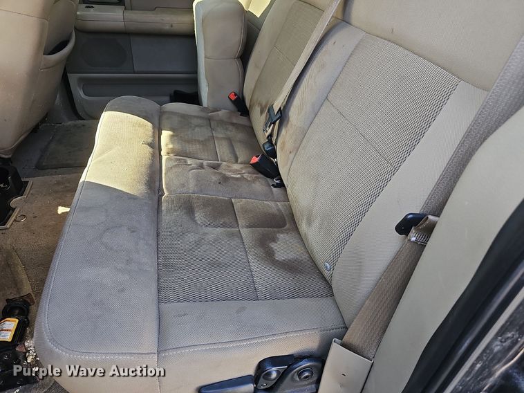 image for item DN8730 2005 Ford F150  SuperCrew pickup truck