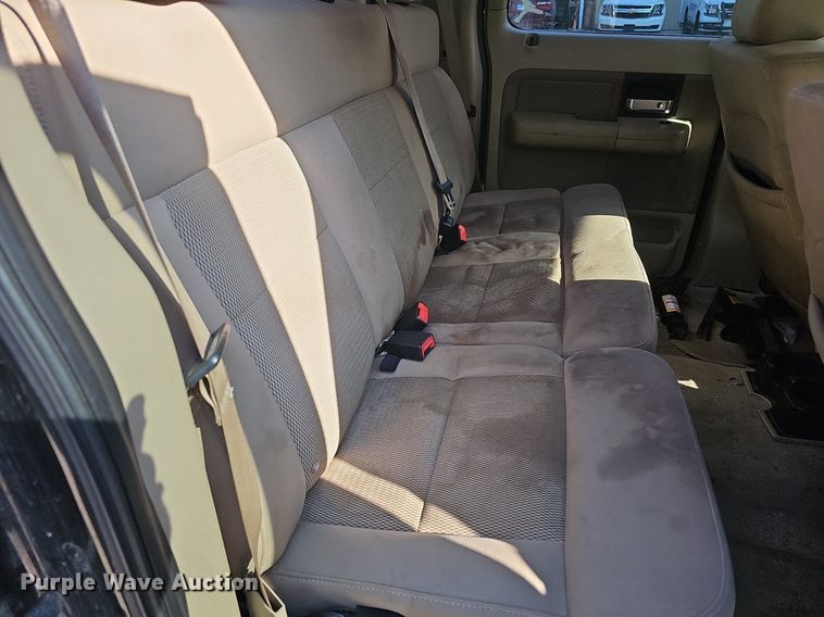 image for item DN8730 2005 Ford F150  SuperCrew pickup truck