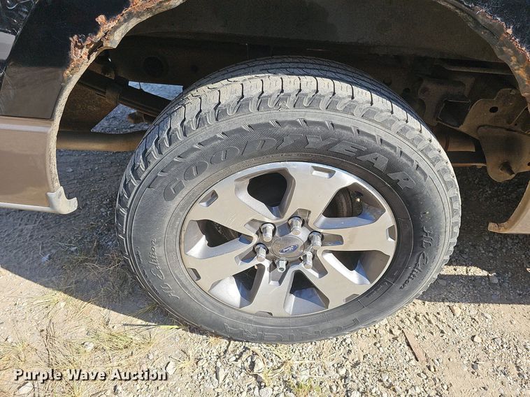 image for item DN8730 2005 Ford F150  SuperCrew pickup truck