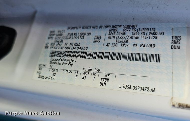 image for item DN8743 2015 Ford E450 Super Duty  shuttle bus