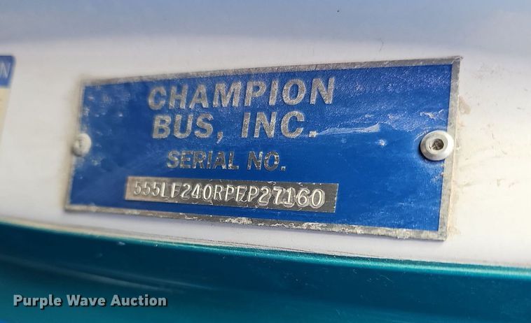 image for item DN8743 2015 Ford E450 Super Duty  shuttle bus