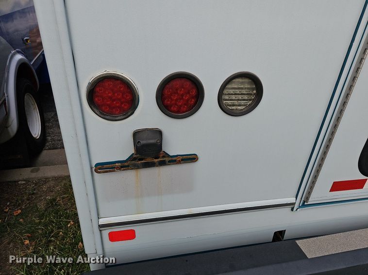 image for item DN8744 2015 Ford E450 Super Duty  shuttle bus