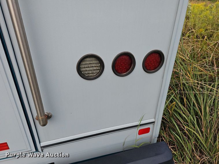 image for item DN8744 2015 Ford E450 Super Duty  shuttle bus