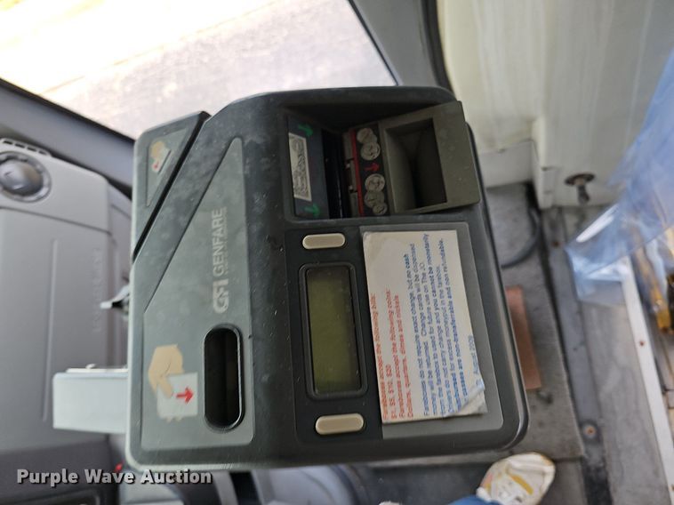 image for item DN8744 2015 Ford E450 Super Duty  shuttle bus