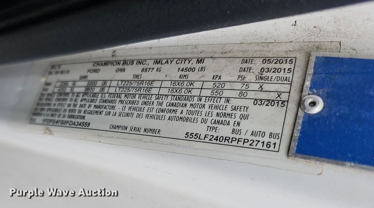 image for item DN8744 2015 Ford E450 Super Duty  shuttle bus