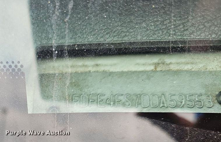 image for item DN8745 2013 Ford E450 Super Duty  shuttle bus