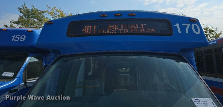 image for item DN8746 2015 Ford Champion E450 Super Duty  shuttle bus