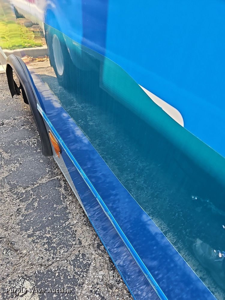 image for item DN8746 2015 Ford Champion E450 Super Duty  shuttle bus