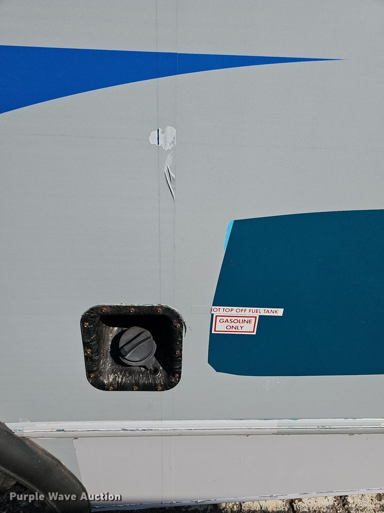 image for item DN8746 2015 Ford Champion E450 Super Duty  shuttle bus