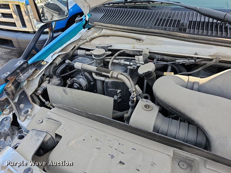 image for item DN8746 2015 Ford Champion E450 Super Duty  shuttle bus