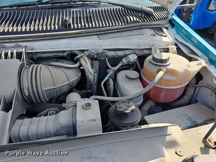 image for item DN8746 2015 Ford Champion E450 Super Duty  shuttle bus