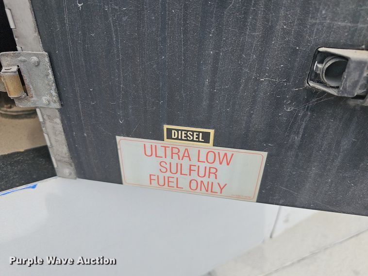 image for item DN8749 2007 Gillig  shuttle bus