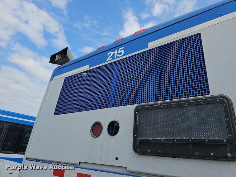 image for item DN8749 2007 Gillig  shuttle bus