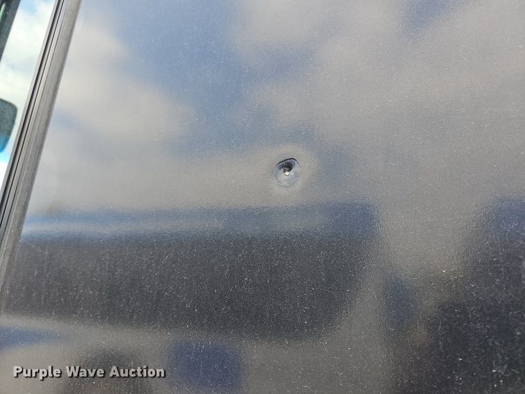 image for item DN8749 2007 Gillig  shuttle bus