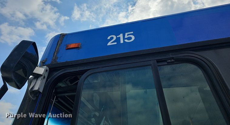 image for item DN8749 2007 Gillig  shuttle bus