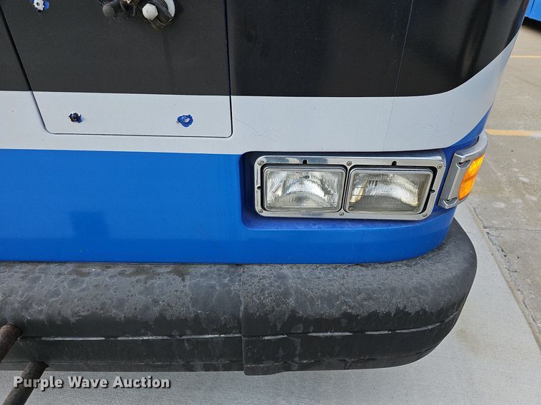 image for item DN8749 2007 Gillig  shuttle bus