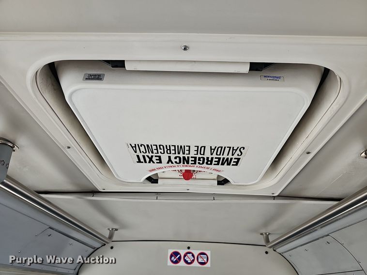 image for item DN8749 2007 Gillig  shuttle bus