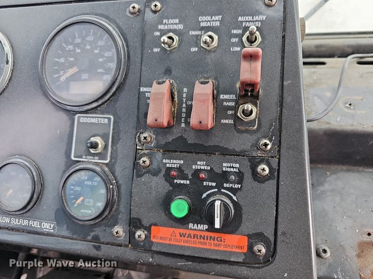 image for item DN8749 2007 Gillig  shuttle bus