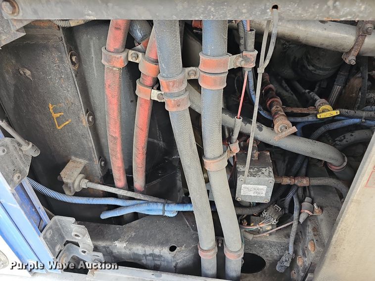 image for item DN8749 2007 Gillig  shuttle bus