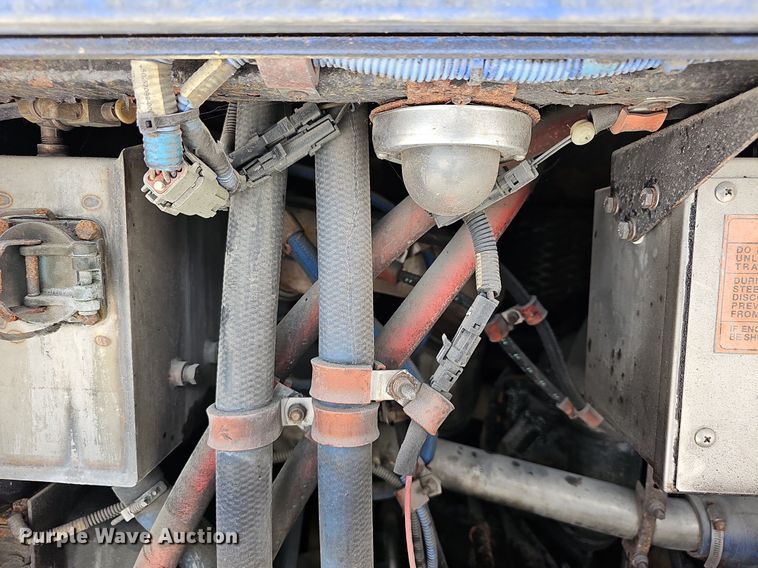 image for item DN8749 2007 Gillig  shuttle bus