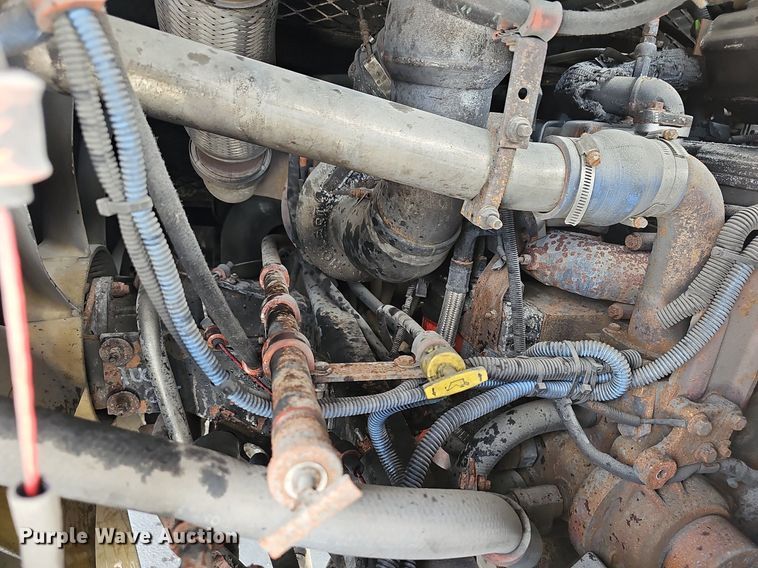 image for item DN8749 2007 Gillig  shuttle bus