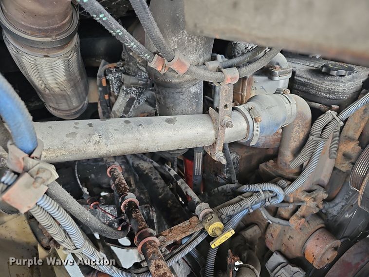 image for item DN8749 2007 Gillig  shuttle bus