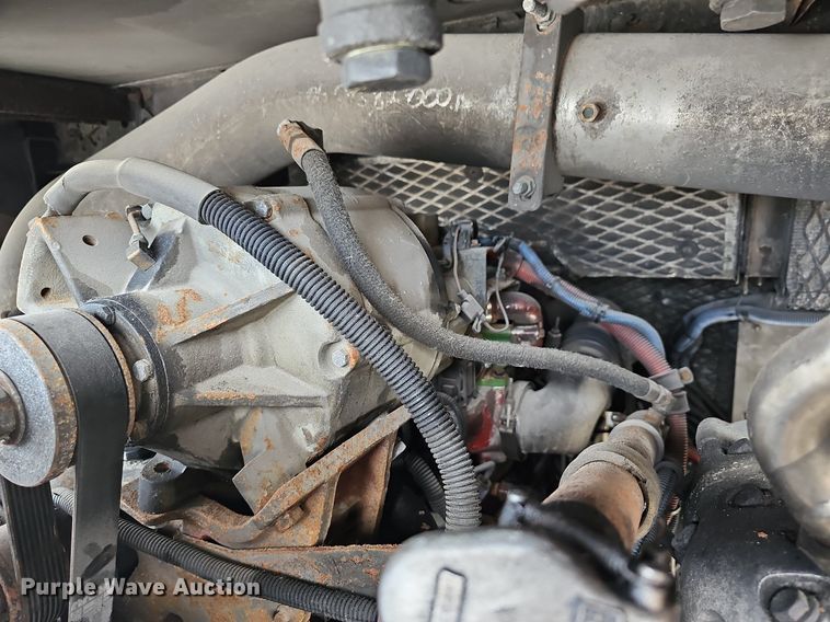 image for item DN8749 2007 Gillig  shuttle bus