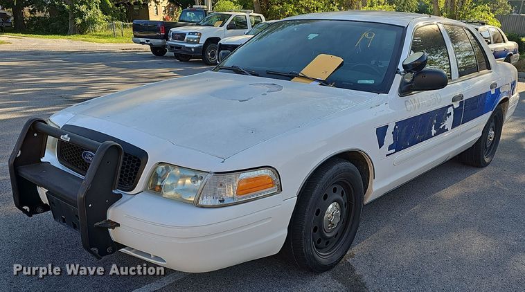 image for item DO1635 2007 Ford Crown Victoria Police Interceptor