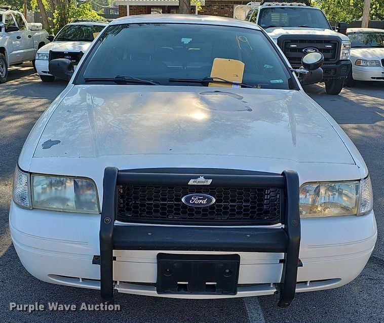 image for item DO1635 2007 Ford Crown Victoria Police Interceptor