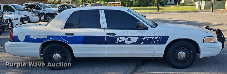 image for item DO1635 2007 Ford Crown Victoria Police Interceptor