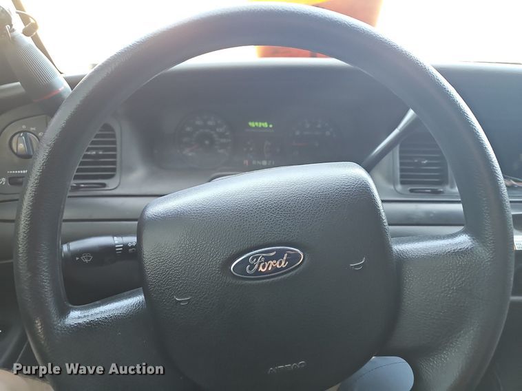 image for item DO1635 2007 Ford Crown Victoria Police Interceptor