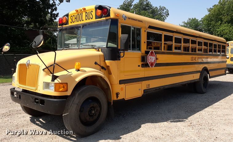 image for item DO3058 2002 International 3000  school bus