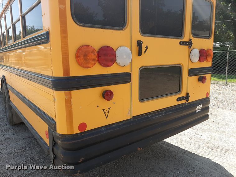image for item DO3058 2002 International 3000  school bus