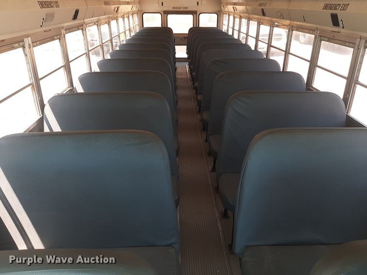 image for item DO3058 2002 International 3000  school bus