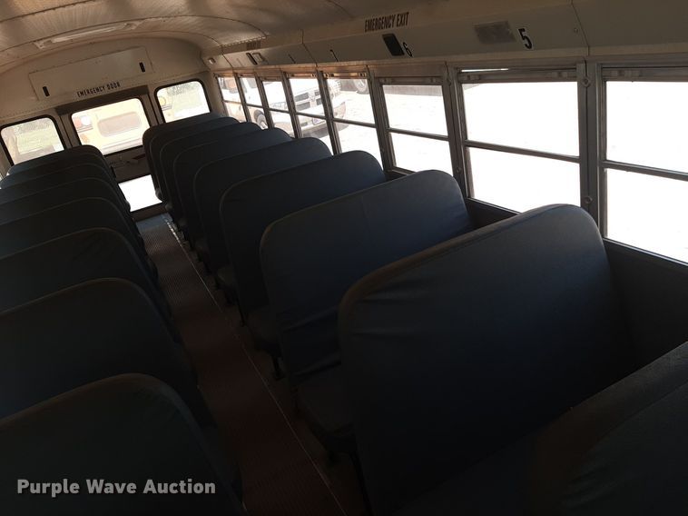 image for item DO3058 2002 International 3000  school bus
